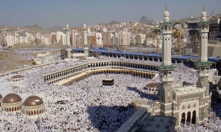 Platz 1: Al-Haram-Moschee, Mecca - über 30 Milliarden DollarDie Al-Haram-Moschee ist die heiligste Stätte des Islam. Im Innenhof befindet sich das Allerheiligste, die Kaaba - ein Würfel aus Granit, in dessen Innerem ein schwarzer Stein liegt. AlJahzera English/Wikimedia Dieser Text erschien zuerst bei «Business Insider Deutschland