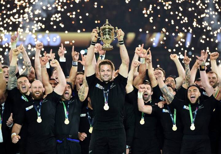 Veranstaltet wurde die WM von England und Wales. Obwohl sich erneut zwei Traditionsteams im Finale duellierten, findet Rugby weltweit immer grösseren Zuspruch.