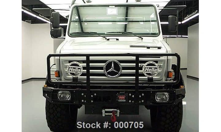 Ein texanischer Autohändler versteigert den Mercedes Benz von Arnold Schwarzenegger auf Ebay. Das sind die Daten zum Terminator-Gefährt: