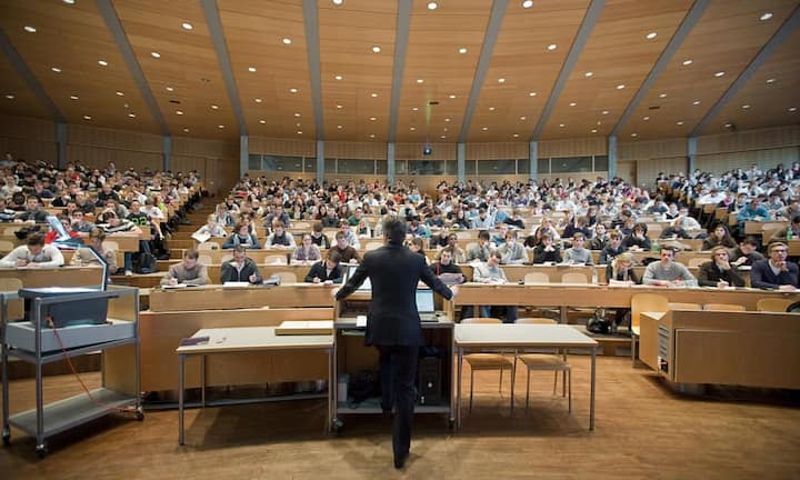 Hörsaal Universität