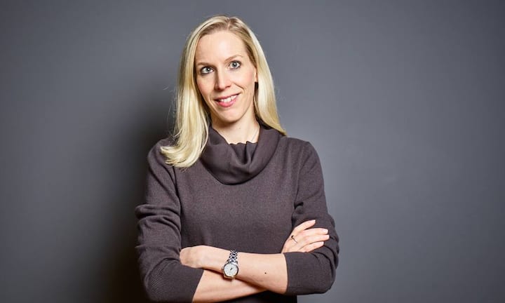 Zum zweiten Mal präsentiert «Bilanz» die 100 (Erfolg-)Reichsten unter 40 aus Wirtschaft, Kultur, Show oder Sport. Diese sechs zählen dazu:Die SpitzenfrauMit Bruder Emanuel leitet Caroline Forster das Familienunternehmen Forster Rohner und die Tochterfirma Inter-Spitzen. Die Gruppe produziert Stickereien für Haute Couture, Prêt-à-porter und Lingerie.Keystone