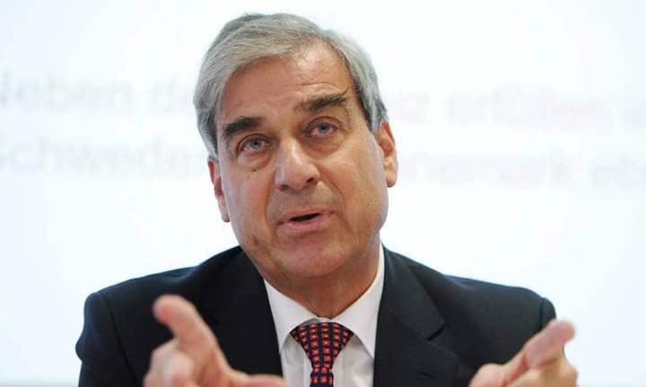 Rudolf Wehrli:In letzter Zeit ist es etwas ruhiger geworden um den Verwaltungsratspräsidenten von Clariant. Lediglich die Avancen von Auslandskonzernen für Clariant treiben Wehrli in die Öffentlichkeit. Dort wehrt er aber mögliche Käufer wie den Konzern Evonik vehemment ab. Clariant bleibe selbständig.