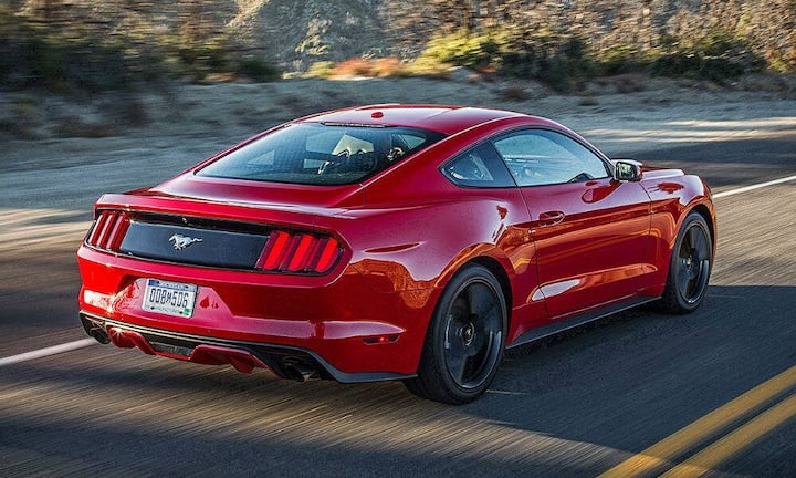 Im Sommer 2015 kommt der legendäre Sportwagen dann in den Schweizer Handel. Der Preis: 38'000 Franken für die 2,3-Liter-Ecoboost-Variante. 43'000 Franken kostet der kräftigere 5.0-Liter-V8-Motor.