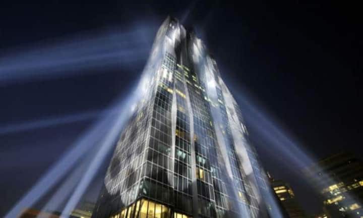 Mit 250 Metern sind die jüngst eröffneten Donau City (DC) Towers auf Rang 10 der höchsten Gebäude Europas.