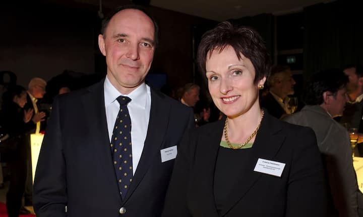 Stefan Nyfeler, Senior Account Executive Global Clients, Aon Schweiz AG;
Cristina Feistmann, Senior Legal Cousel, Swiss Reinsurance Company Ltd.