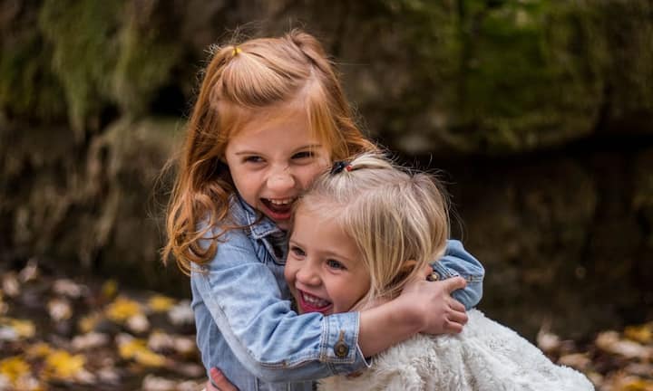 Kosten für die Fremdbetreuung von Kindern: Arbeiten beide Elternteile, können bei der Bundessteuer je Kind 10'100 Franken Abzug geltend gemacht werden; die meisten Kantone haben ähnliche Regelungen. In Bern liegt der Abzug für Kinderdrittbetreuung je Kind beispielsweise bei bis zu 8000 Franken. Bilder: Pexels/Keystone