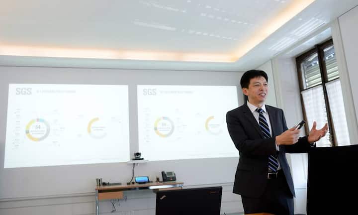 CEO: Frankie Ng
Unternehmen: SGS
Anzahl Aktien: 180
Marktwert: 400'000 Franken
Dividende: 12'600 Franken