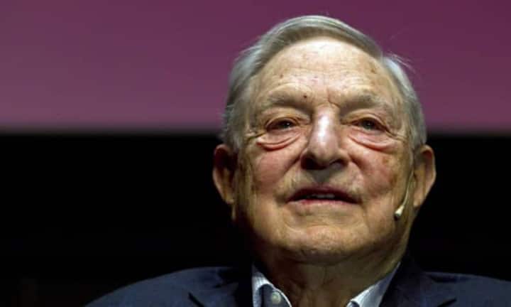 Platz 3:Seit Jahrzehnten spendet Investorenlegende George Soros immense Summen für wohltätige Zwecke - seine Spenden summieren sich bislang auf rund 8 Milliarden Dollar, heisst es. Vor allem für Menschenrechte setzt sich Soros ein, dessen Vermögen sich auf etwa 24,4 Milliarden Dollar beläuft.