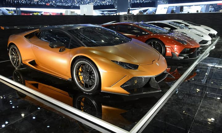 DMC Huracan Stage2
Edel-Tuner DMC aus Düsseldorf präsentiert den Lamborghini Huracan mit einem aufgepimpten Body-Kit.