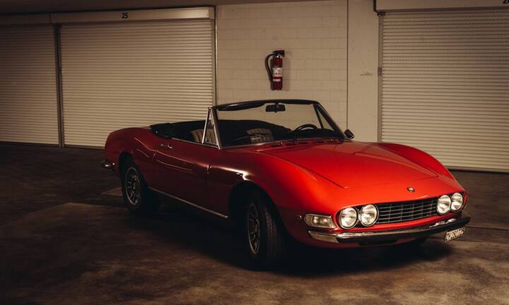 Der Sound und der Zug des Ferrari-Triebwerks, dazu die wunderschöne Karosserie - für Gut war es Gefallen auf den ersten Blick. Rasse und Klasse aussen...