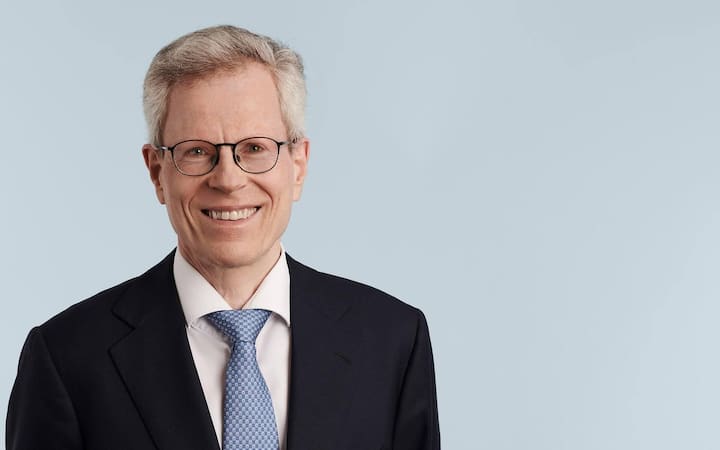 Stiftungs-Koryphäe Thomas Sprecher von Niederer Kraft Frey ­berät Mühlebach.