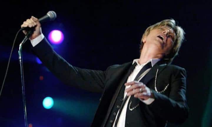 Um sein Vermögen ranken sich viele Mythen. Die Schätzungen reichen von 100 Millionen bis knapp 1 Milliarde Dollar: Bereits 1997 schätzte ein Musikmagazin, Bowie sei über 900 Millionen Dollar schwer.