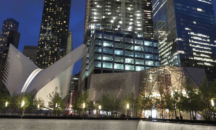 Ursprünglich veranschlagt waren lediglich 2 Milliarden Dollar. Selbst das 541 Meter hohe One World Trade Center direkt daneben war billiger.
Antony-22/CC/Wikimedia