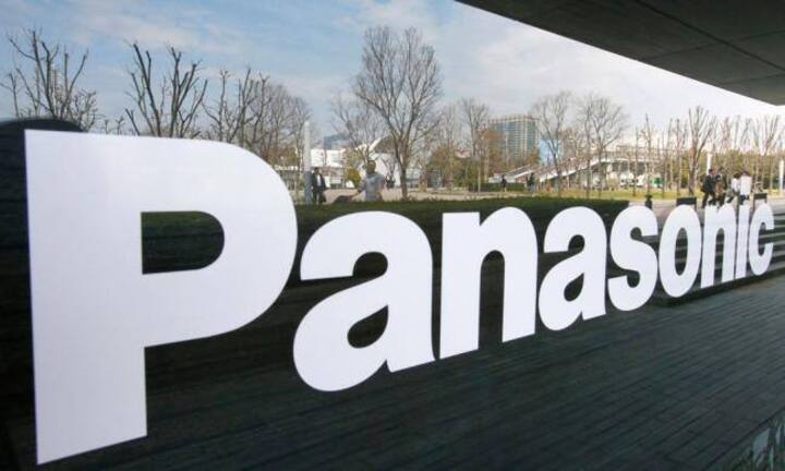 Tesla hat für die Fabrik mit dem Panasonic-Konzern zusammengespannt – die Japaner steuern 1,6 Milliarden Dollar für das Projekt bei. Insgesamt kostet die «Gigafactory» 5 Milliarden Dollar.