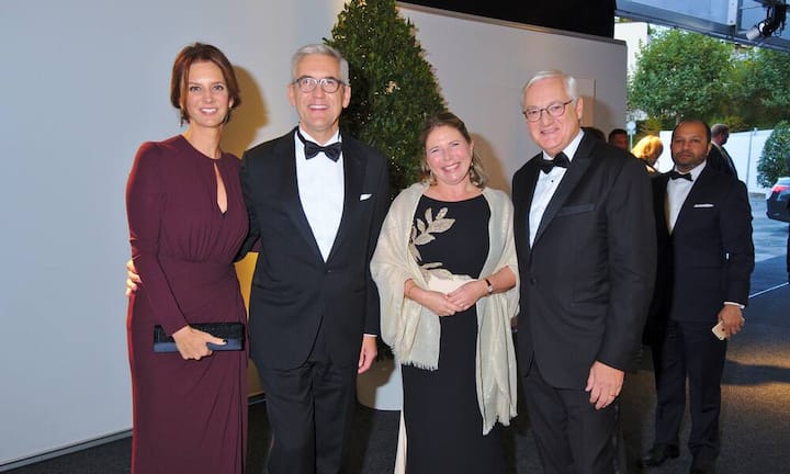 Nathalie Spiesshofer;
Ulrich Spiesshofer, CEO, ABB;
Daniela Voser;
Peter Voser, VRP, ABB (Bildlegende v.l.n.r.)