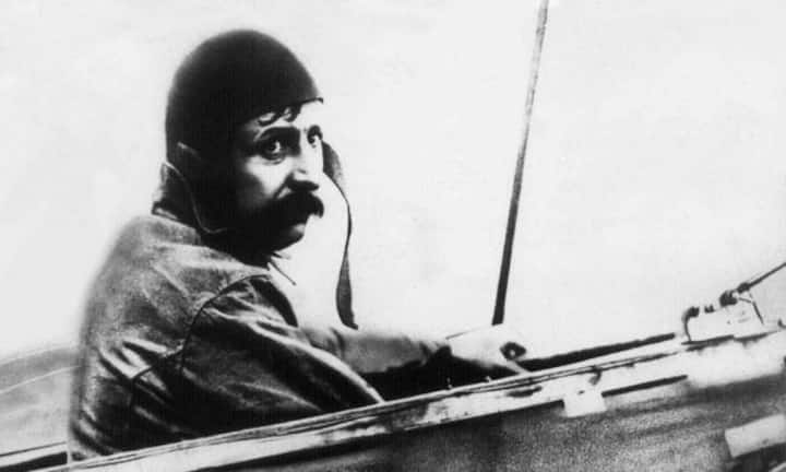 Anfang des 20. Jahrhunderts waren die Rekorde noch etwas bescheidener. Louis Blériot überquerte als erster den Ärmelkanal, das war im Jahr 1909...