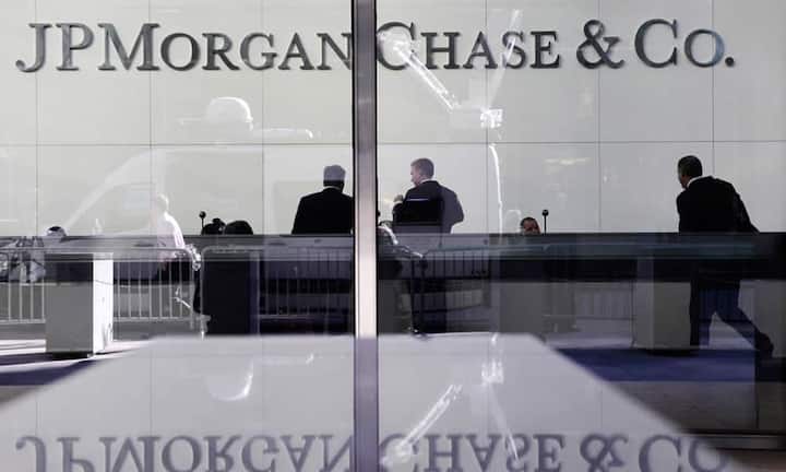 JPMorganDie grösste US-Bank beschäftigt in London 16'000 Mitarbeiter, 4000 Jobs werden verlagert. Wohin steht noch nicht fest.Bilder: Keystone