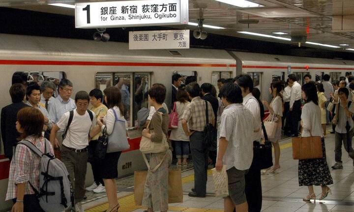 1. Tokio, Japan: Mit einer jährlichen Passagierzahl von 3,33 Milliarden steht die U-Bahn in Tokio deutlich an der Spitze. Das 310 Kilometer lange Schienennetz vereint 13 Linien und 290 Stationen.
Bilder: Keystone