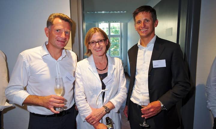 Michael Hunziker, Rechtsanwalt, Schärer Rechtsanwälte;
Monika Bütler, Geschäftsführende Direktorin, SEW-HSG;
Daniel Rey, Wineus