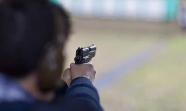 Verlierer: Zentralbanken
EZB, Fed und Co. möchten mehr Inflation und befürchten eine Negativspirale von sinkenden Preisen und Löhnen. Die tiefen Zinsen bewirken indes wenig, solange der Ölpreis so niedrig bleibt.