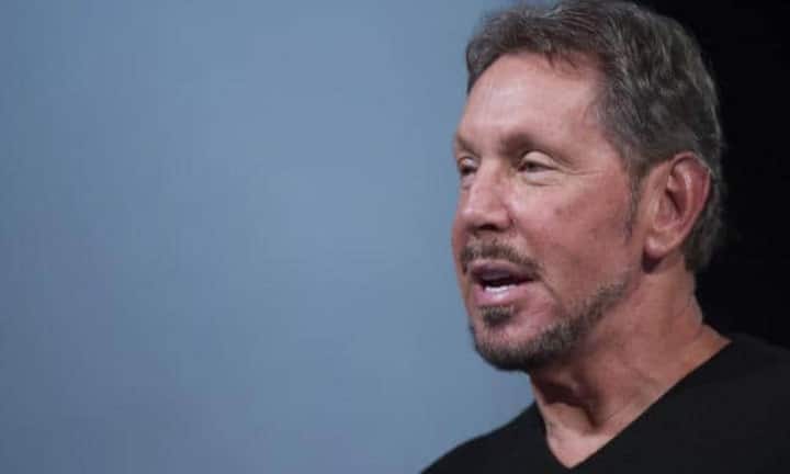 Rang 1, Larry Ellison: Der 70-jährige New Yorker Milliardär, Gründer und Chef des Softwarekonzerns Oracle nahm 75,4 Millionen Dollar nach Hause. Damit war Ellison 2013 nicht nur der bestbezahlte Manager in der Technologiebranche, sondern auch einer der bestverdienenden CEO überhaupt. Wie Marissa Mayer bezieht er ein symbolisches Grundsalär von einem Dollar. Sein Bonus belief sich auf 1'126 Dollar. Ellison bezog aber Firmenoptionen im Wert von knapp 77 Millionen Dollar.
