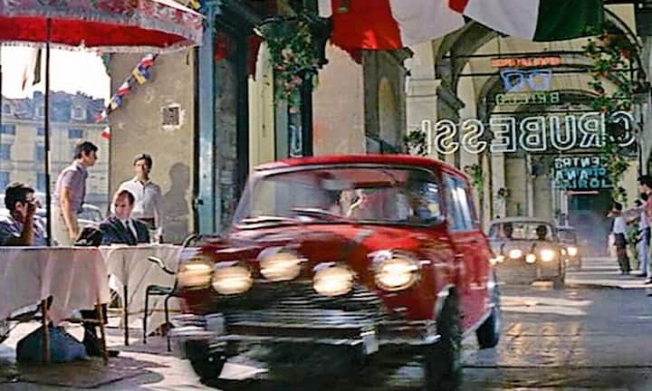 10. Rang: «The Italian Job» (1969): Gangster legen den Verkehr in Turin lahm und klauen Gold mit drei Minis: Cleverer Einbruchsfilm mit Michael Caine, der den Mini Cooper zum Kultobjekt stilisierte.PR