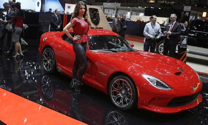 Dodge Viper GTS
Der Dodge Viper ist ein Sportwagen des amerikanischen Herstellers Chrysler Group LLC, der seit 1992 hergestellt wird. Die Viper ist derzeit Chryslers leistungsstärkstes Modell.