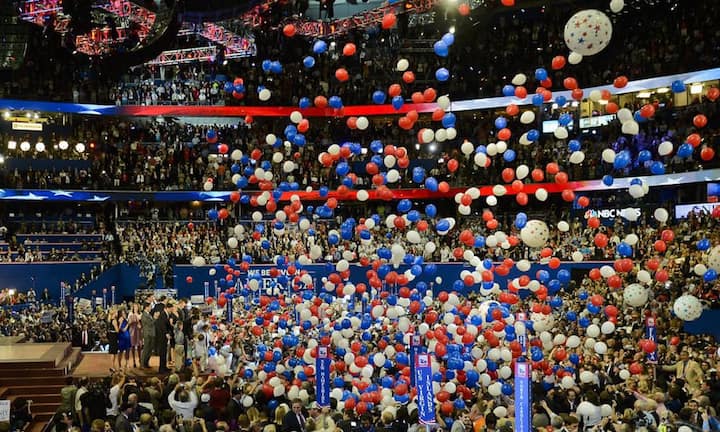 Mitte Juni stehen die letzten Vorwahlen an, danach folgt die nächste Etappe.Offiziell auf ihre Kandidaten festlegen werden sich die Parteien an ihren Parteitagen. Stehen die jeweiligen Präsidentschaftsanwärter schon vorher fest, verkommen die Parteitage zu blossen Show-Veranstaltungen.Parteitag der Republikaner – 18. bis 21. Juli in Cleveland, Ohio