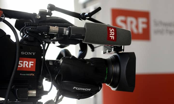SRGService public: Gleichwertige Radio- und Fernsehprogramme sowie ein Online-Angebot für alle Sprachregionen; Bildung, Kultur, Information und Unterhaltung; Identitäts- und Integrationsfunktion, Versorgung des Landes in Krisenfällen.Abgeltung des Service public: Gebühren.Bilder: Keystone