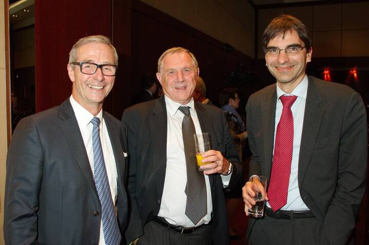 Daniel Küng, CEO, Switzerland Global Enterprise; David Syz, ehemaliger SECO-Direktor und jetzt Dok-Filmer; Aymo Brunetti, Professor für Wirtschaftspolitik, Uni Bern