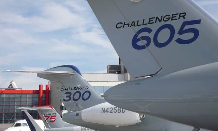Für kleinere Firmen eignen sich die grossen Business-Jets aber kaum. Die Challenger 605 von Bombardier (vorne) kostet rund 30 Millionen Franken.