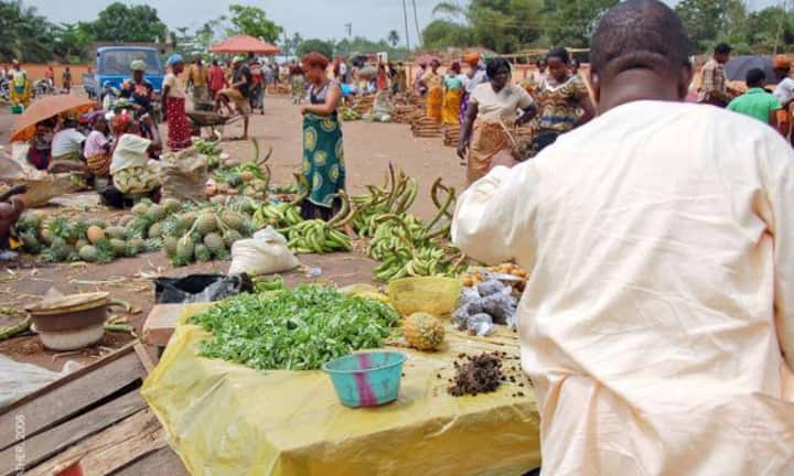 Eine Umfrage von Internations, das ein weltweites Netzwerk für ausländische Fachkräfte betreibt, zeigt die Top und Flops unter Expat-Destinationen.In diesen Länder fühlen sich Expats weniger wohl:
Auf dem drittletzten Rang (von insgesamt 67 Ländern) landet Nigeria. Dort bemängeln ausländische Arbeitskräfte die schlechte Lebensqualität und die hohen Lebenshaltungskosten.