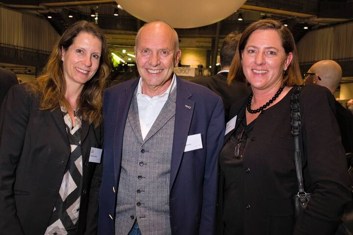 Barbara Jordan, Leiterin Klimadialog, Zuerich Versicherungs-Gesellschaft AG; Urs Baertschi, Mitglied der Geschäftsleitung, Umwelt Arena AG; Karin Kirchner, Kommunikationsdirektorin, Renault Suisse SA