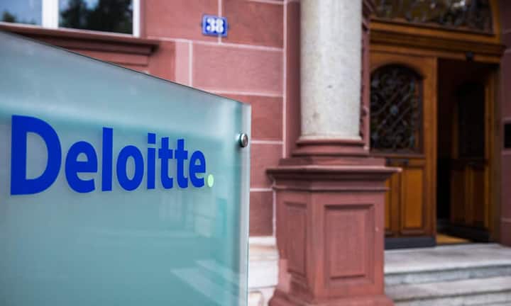 ... Deloitte - das Plus von drei Rängen hebt die Firma auf Platz 28.