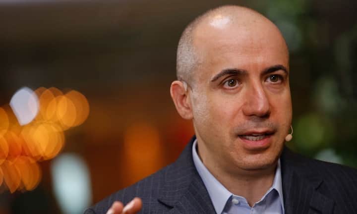 Rang 62: Juri Milner (Russland)Wie von Bechtolsheim hat auch der Russe sein Vermögen in den USA gemacht. Über seine Firma investierte Juri Milner zum Beispiel in Facebook und Twitter. 3,3 Milliarden Dollar hat er bislang auf diese Weise verdient. Als teures Hobby sucht er nach ausserirdischem Leben.Bloomberg