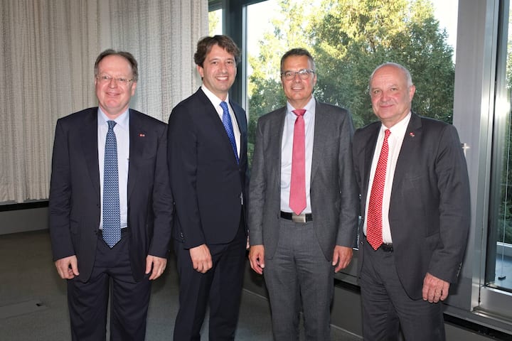 André Kudelski, Kudelski SA;Gisbert Schneider, ETH Global;Olivier Küttel, EPFL;Martin Naville, AMCHAM