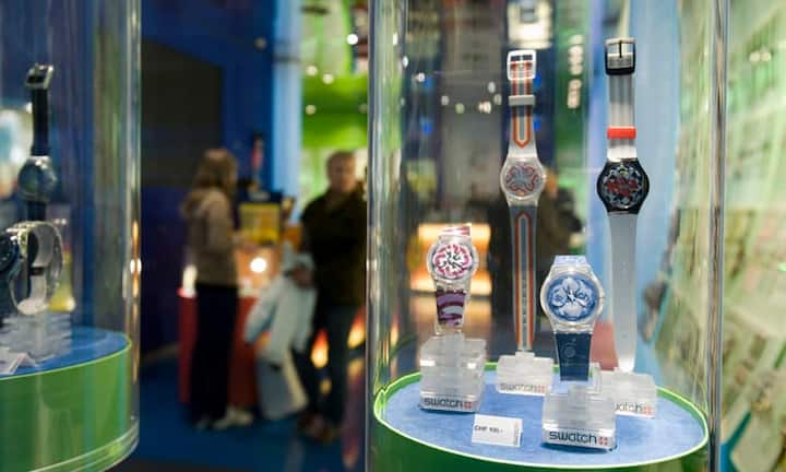 Platz 4 (Jahr 2012: Platz 1): Swatch Group Der Sieger des letzten Rankings kann nicht mehr auf dem Treppchen Platz nehmen. Die Zurückhaltung beim Thema Smartwatch im Vergleich zur Konkurrenz dürfte sich gerächt haben.
Keystone