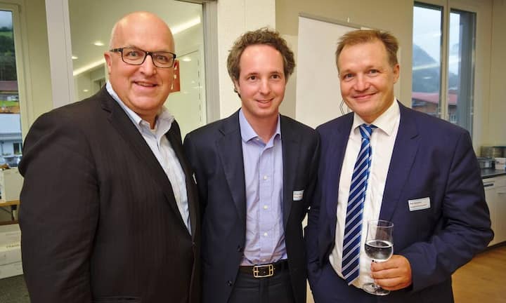 Johannes Suter, Helvetica Capital AG;
Philipp Albers, Helvetica Capital AG;
Ralf Schmitt, Kloepfel Consulting GmbH