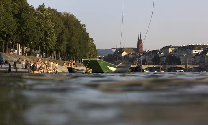 «Wohnen am Rhein» - unter diesem Titel wurde die Überbauung des Areals des ehemaligen Kinderspitals in Basel vorgestellt. Die teuerste Mietwohnung - natürlich mit Blick auf den Rhein - kostet schlappe 8350 Franken. Mit Apples Börsenwert wäre die Miete für die nächsten 6 Millionen Jahre gesichert.