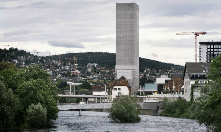 Immobilien: 118 Meter
misst das Kornhaus, der neue Swissmill Tower in Zürich - zwei Meter mehr als das zuvor höchste Getreidesilo der Welt.