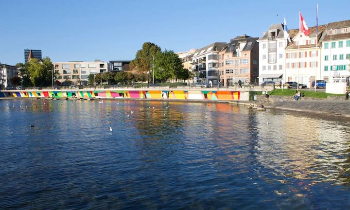 Platz 2: Zug In Zug ist die Steuerbelastung tief, der Arbeitsmarkt ansprechend und die Erreichbarkeit gut (Vorjahr Platz 2).
Bild: Flickr/CC/Patrick Nouhailler