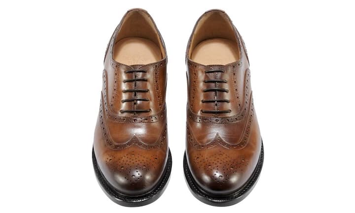 Weiblich: Benci Brothers Moderne Frauen schätzen immer mehr den modischen Stilbruch. Diese rahmengenähten Halbschuhe in Oxford-Stil sind genau dafür gemacht. Preis 620 Franken