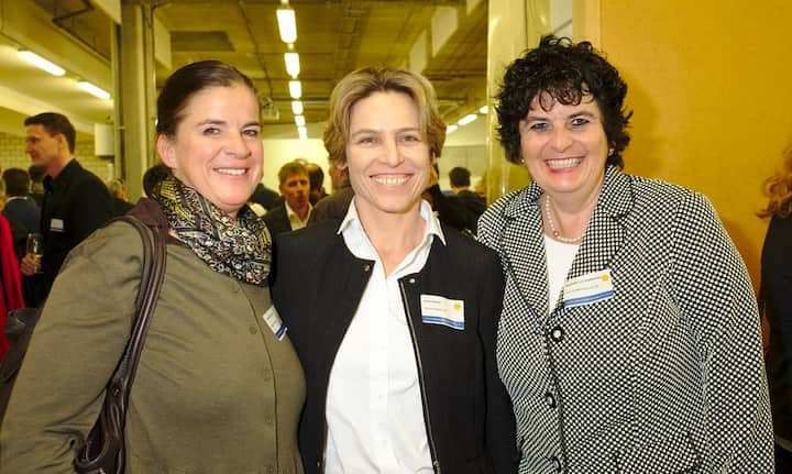 Franziska Hügli, Inhaberin Hügli Consulting, Moderatorin des Abends;
Anita Stebler, CEO  & VR, Kehrer Stebler AG;
Henriette von Graffenried, CEO, von Graffenried AG