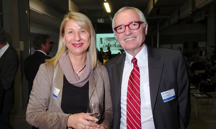 Monika Löffel-Bösch, Inhaberin, Bigla AG;
Jacky Gillmann, VRP, Losinger Marazzi AG