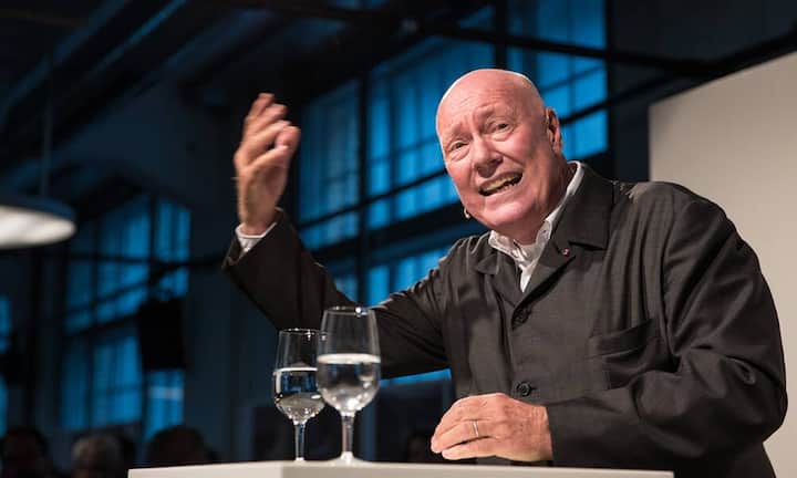 «Bilanz» hat das «Who is who» der Schweizer Wirtschaft ermittelt. Die wichtigsten Personen im Uhrenbereich:Jean-Claude BiverLeiter Uhrendivision LVMHBiver ist Chef der Uhrendivision im LVMH-Konzern und gebietet über die Marken Zenith, Hublot und TAG Heuer. Das Schicksal von TAG Heuer hat er eng an seine Person geknüpft, er ist nämlich auch CEO der Marke.