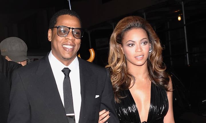 …sowie Beyoncé und Jay-Z. Und auch das ist wohl noch nicht die komplette Liste. Die Obamas selber hatten die Party als privat deklariert und daher auch nicht offiziell publik gemacht, wer eingeladen war.Keystone