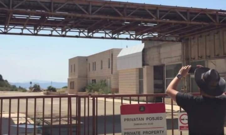 Die Ruine ist eine Touristenattraktion.