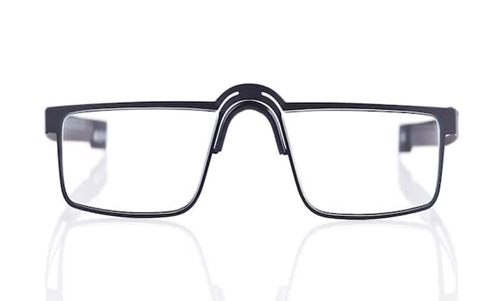 Passend: Strada del Sole (Mann)Mit einem Klick biegt sich diese Brille nach innen und wird flach. Auch in Schwarz, Gold, Silber, Dunkelblau, Grün oder Royal blue erhältlich. Preis ab 279 Franken Bilder: PR