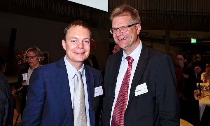 Thomas Maier, Nationalrat;
René P. Buholzer, Managing Director, Credit Suisse AG