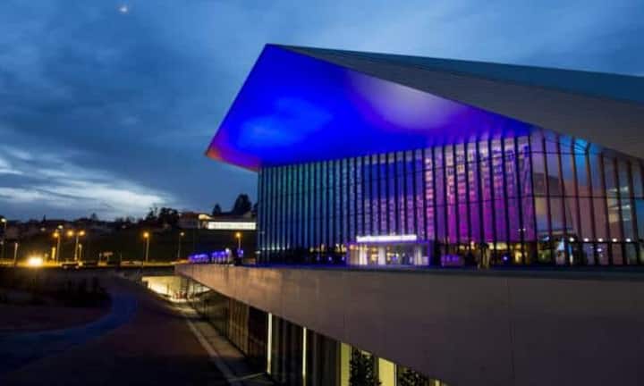 Zweitbeste Uni in der Schweiz und ausserhalb von Grossbritannien und den USA ist die EPFL Lausanne auf Rang 17.